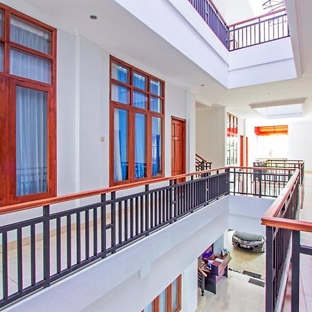 Hotel Reddoorz @ Plemburan Sleman  Zewnętrze zdjęcie