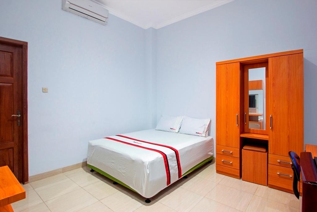 Hotel Reddoorz @ Plemburan Sleman  Zewnętrze zdjęcie